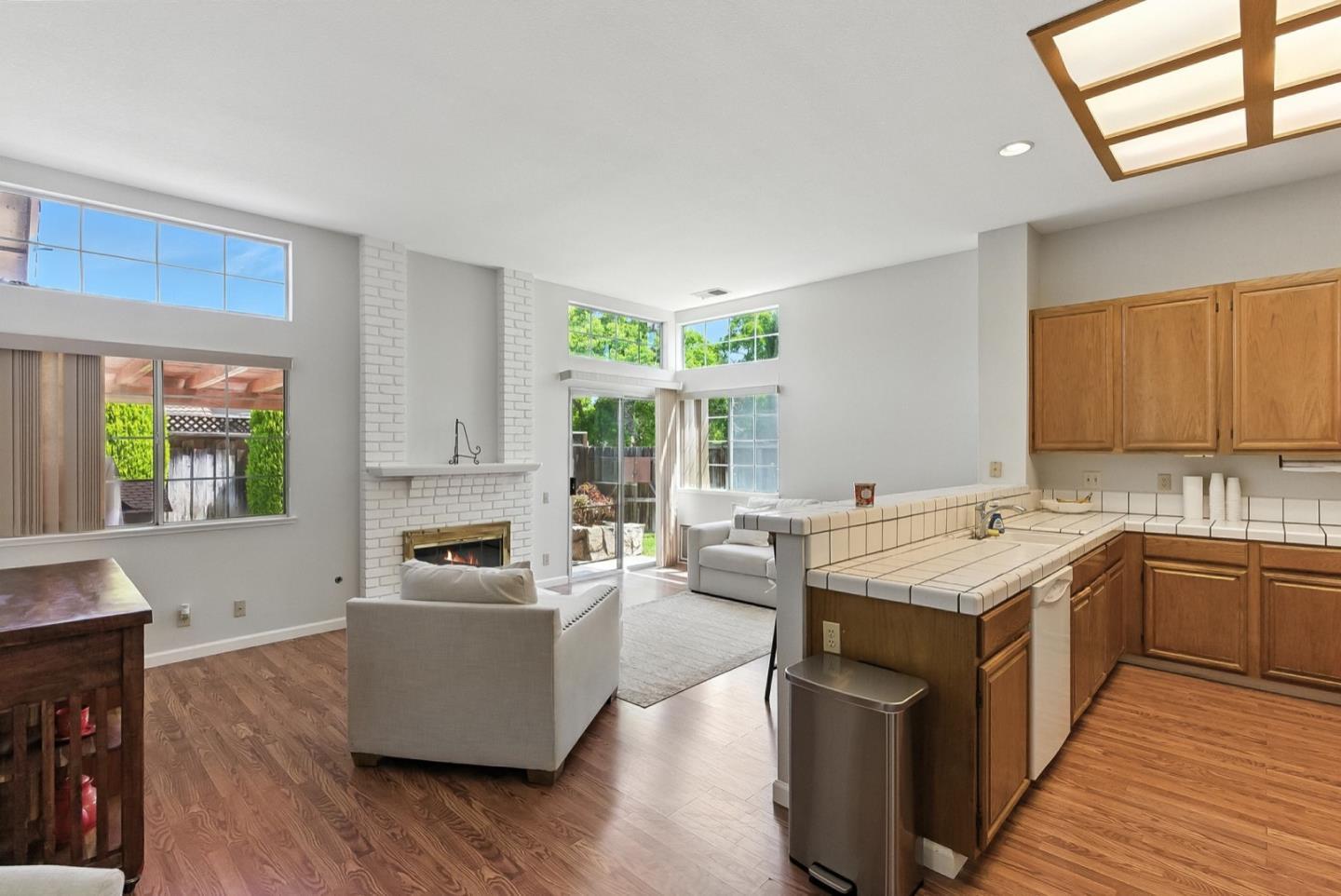 Detail Gallery Image 18 of 29 For 1415 Quail Walk Dr, Gilroy,  CA 95020 - 3 Beds | 2 Baths