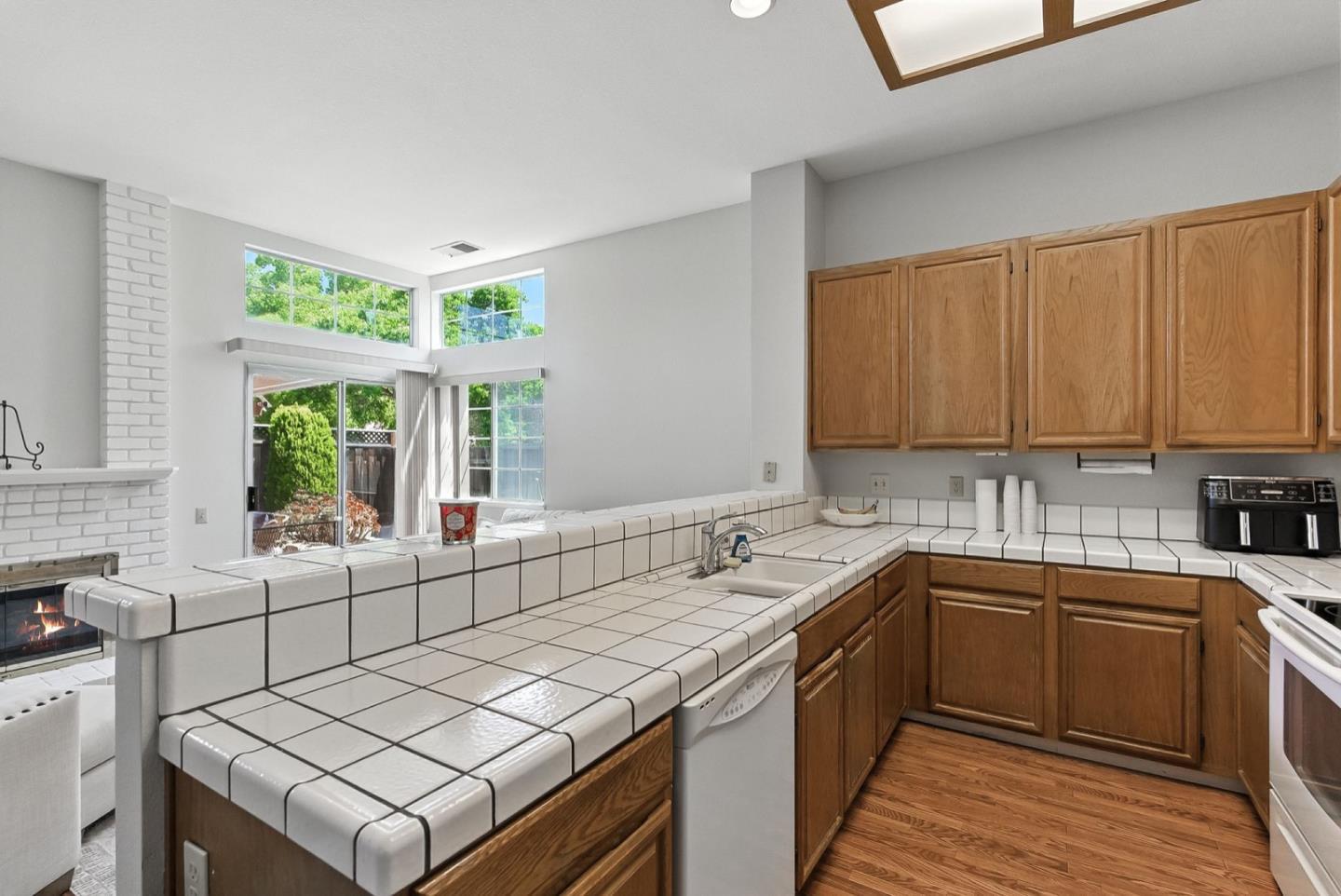 Detail Gallery Image 19 of 29 For 1415 Quail Walk Dr, Gilroy,  CA 95020 - 3 Beds | 2 Baths
