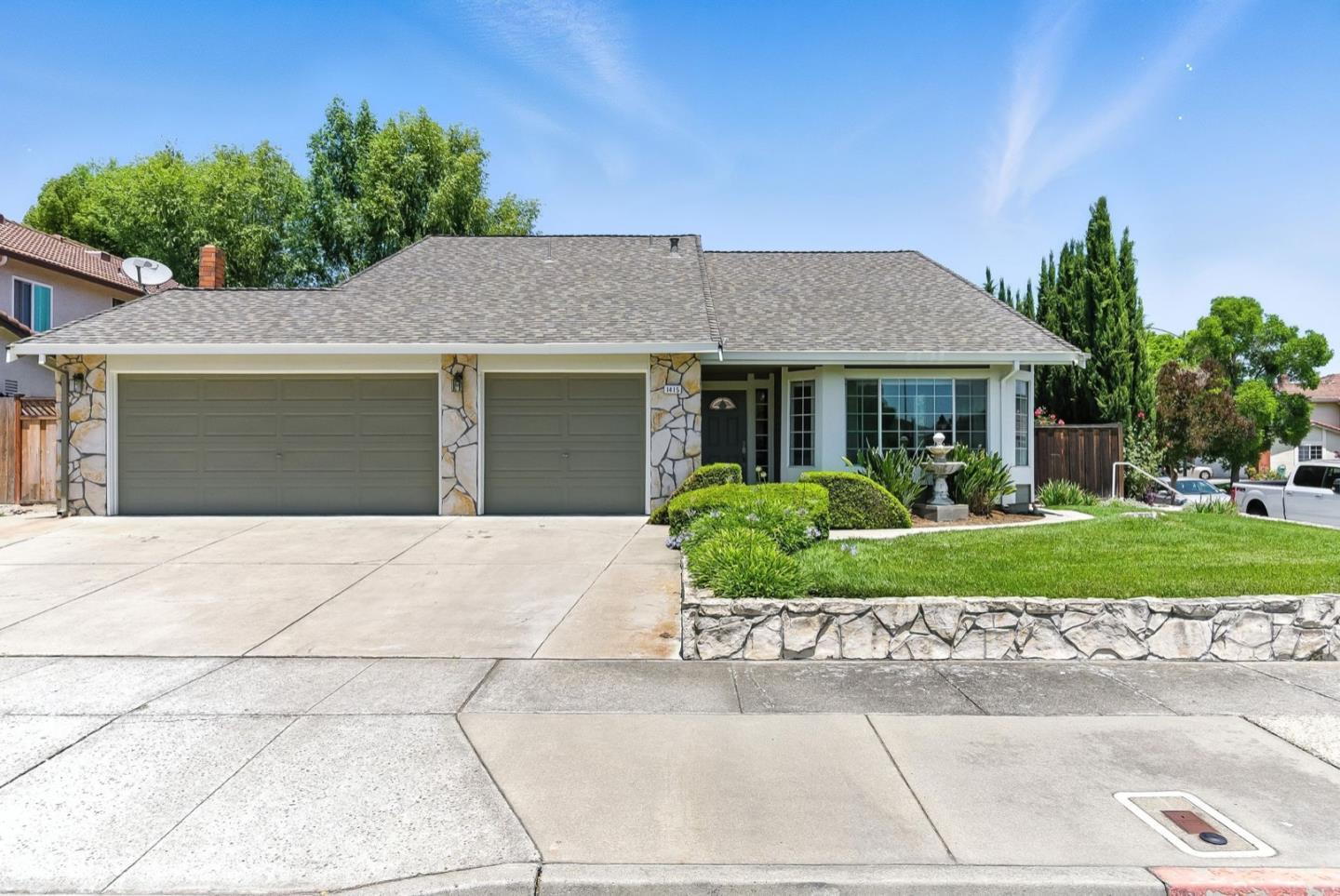 Detail Gallery Image 2 of 29 For 1415 Quail Walk Dr, Gilroy,  CA 95020 - 3 Beds | 2 Baths