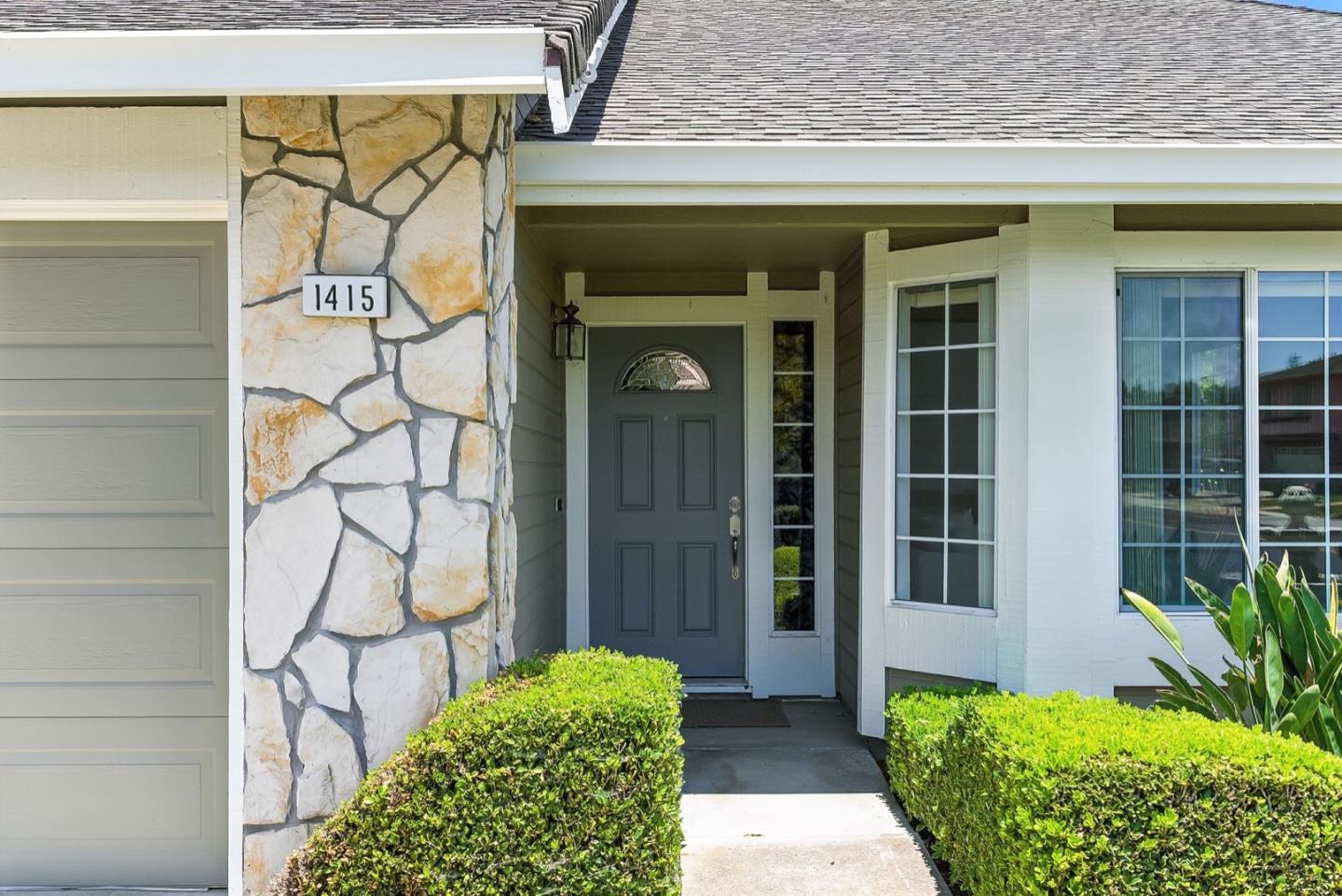 Detail Gallery Image 3 of 29 For 1415 Quail Walk Dr, Gilroy,  CA 95020 - 3 Beds | 2 Baths