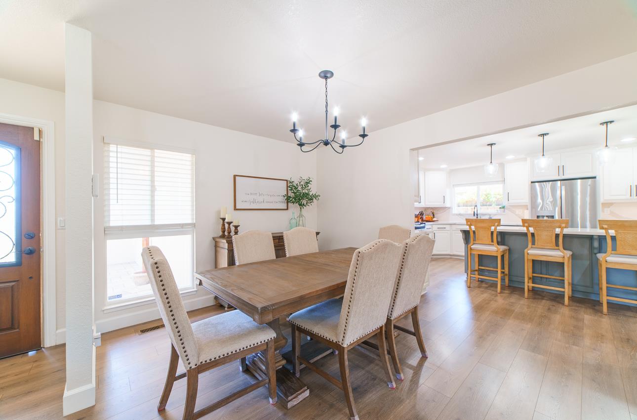 Detail Gallery Image 18 of 43 For 731 La Mesa Dr, Salinas,  CA 93901 - 4 Beds | 2/1 Baths