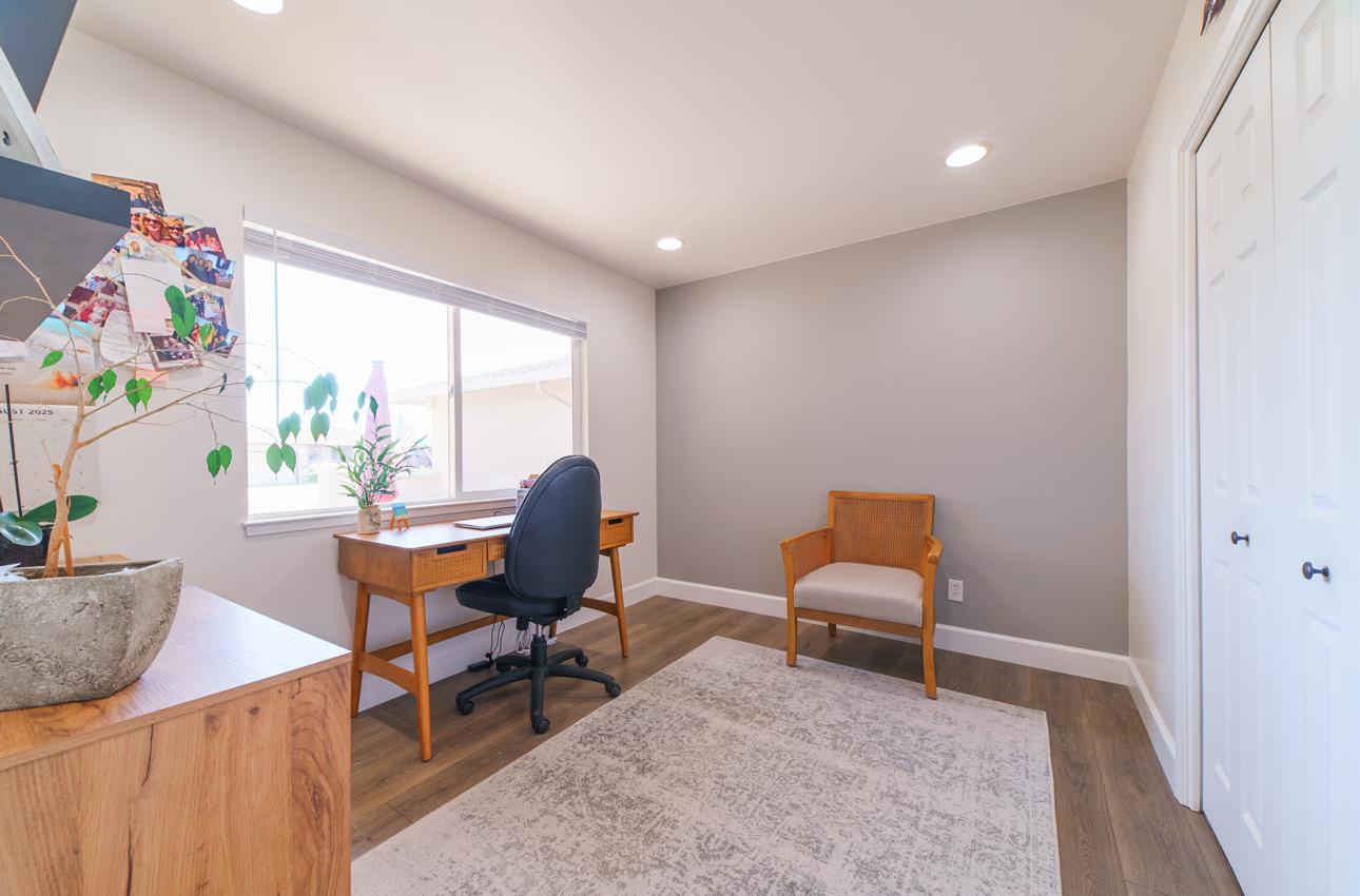 Detail Gallery Image 22 of 43 For 731 La Mesa Dr, Salinas,  CA 93901 - 4 Beds | 2/1 Baths