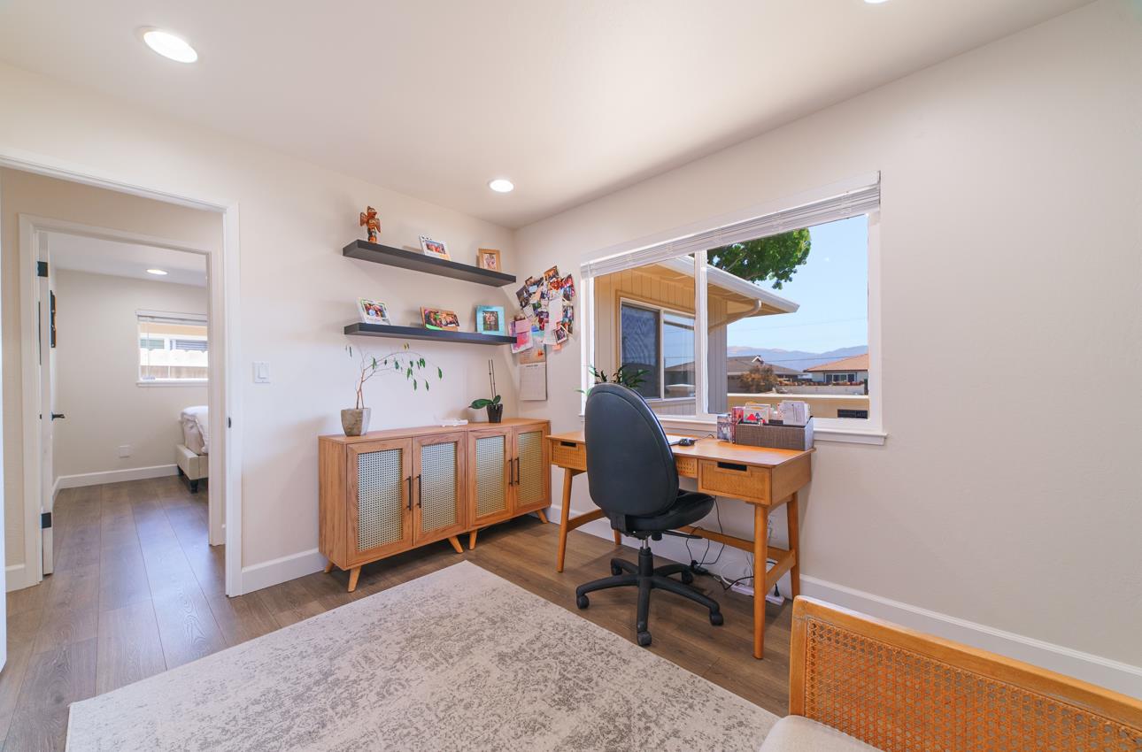 Detail Gallery Image 23 of 43 For 731 La Mesa Dr, Salinas,  CA 93901 - 4 Beds | 2/1 Baths
