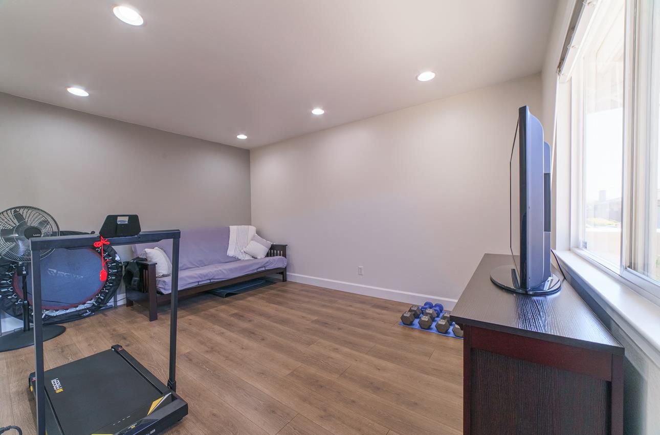 Detail Gallery Image 26 of 43 For 731 La Mesa Dr, Salinas,  CA 93901 - 4 Beds | 2/1 Baths