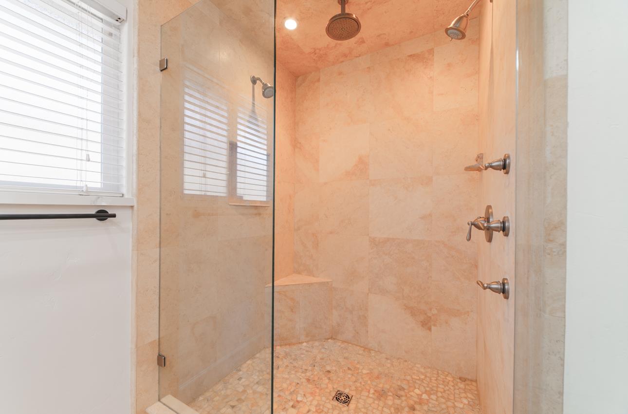 Detail Gallery Image 30 of 43 For 731 La Mesa Dr, Salinas,  CA 93901 - 4 Beds | 2/1 Baths