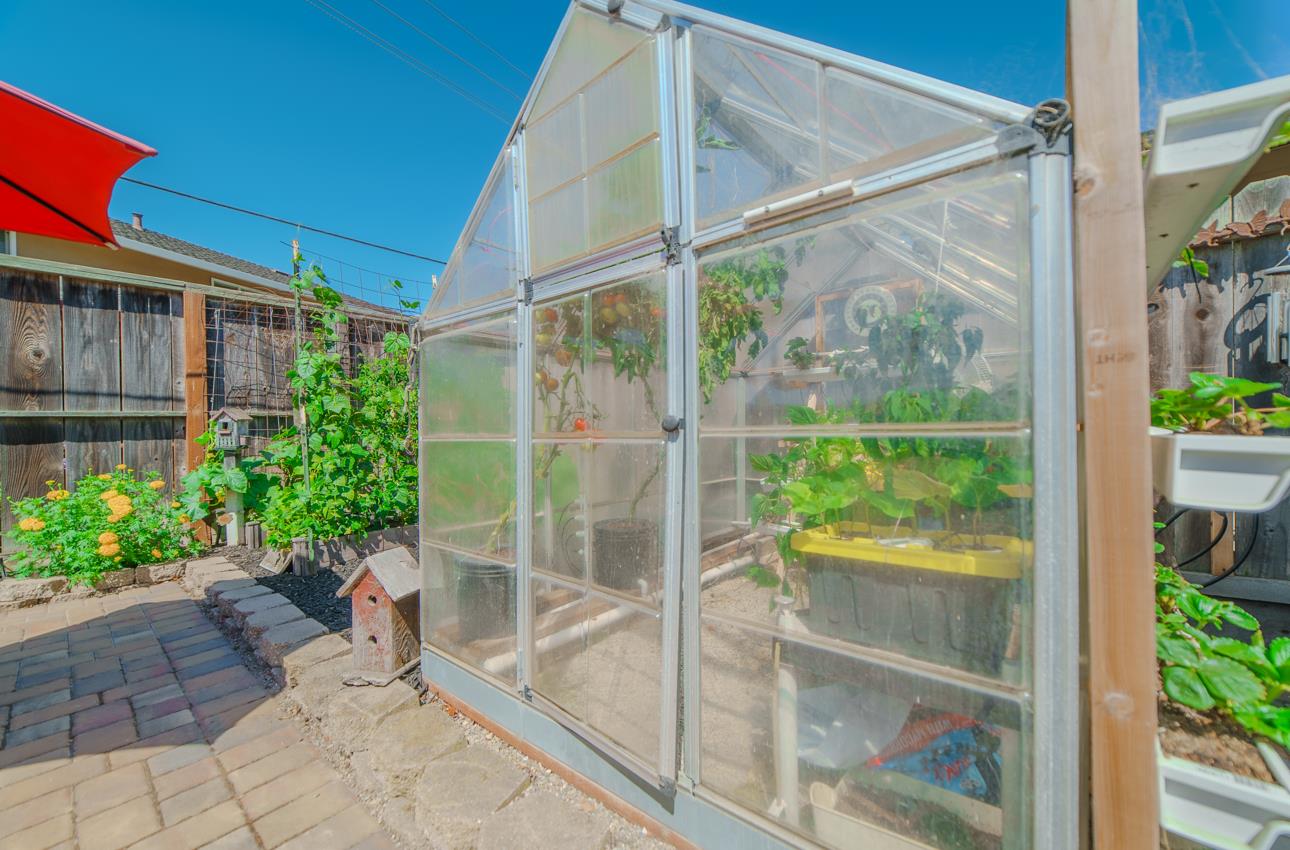 Detail Gallery Image 41 of 43 For 731 La Mesa Dr, Salinas,  CA 93901 - 4 Beds | 2/1 Baths