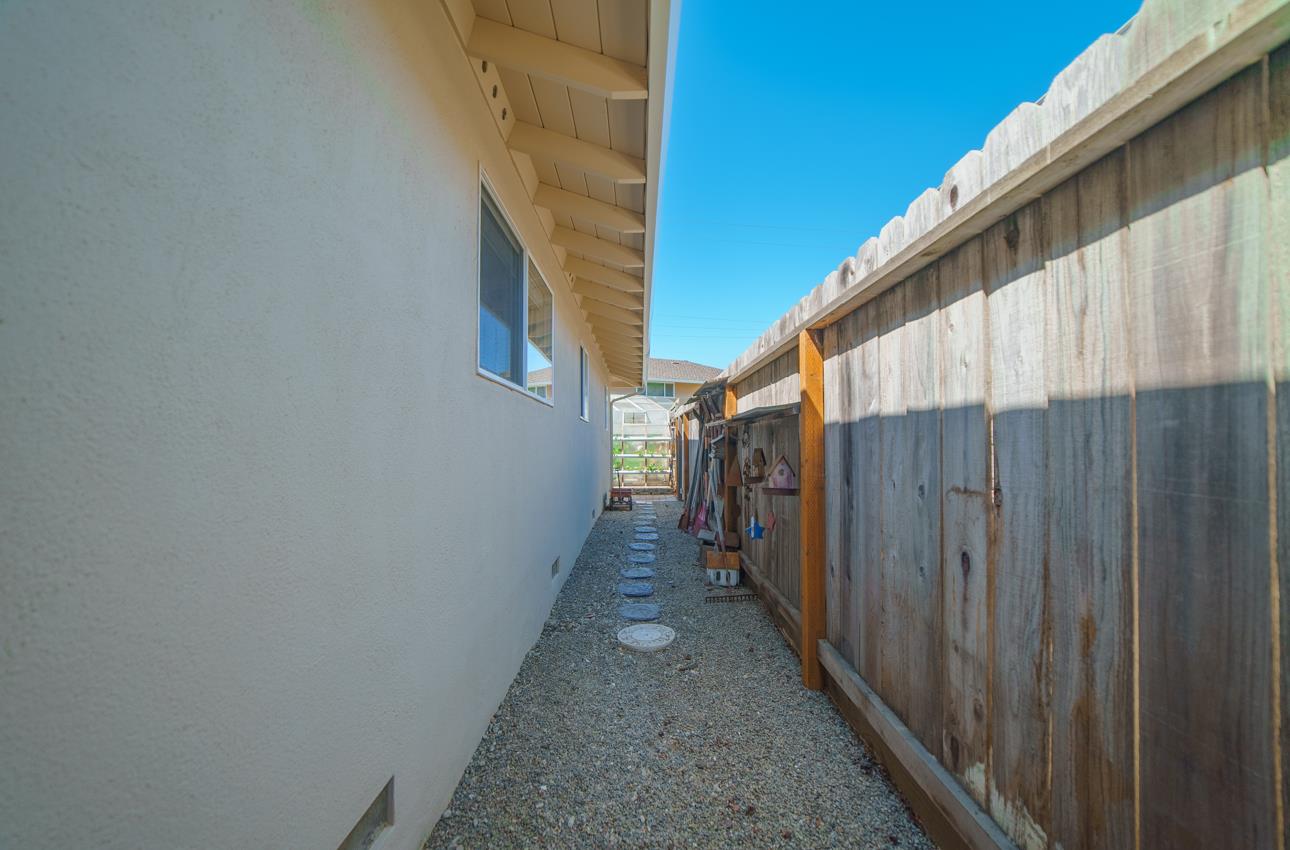 Detail Gallery Image 42 of 43 For 731 La Mesa Dr, Salinas,  CA 93901 - 4 Beds | 2/1 Baths
