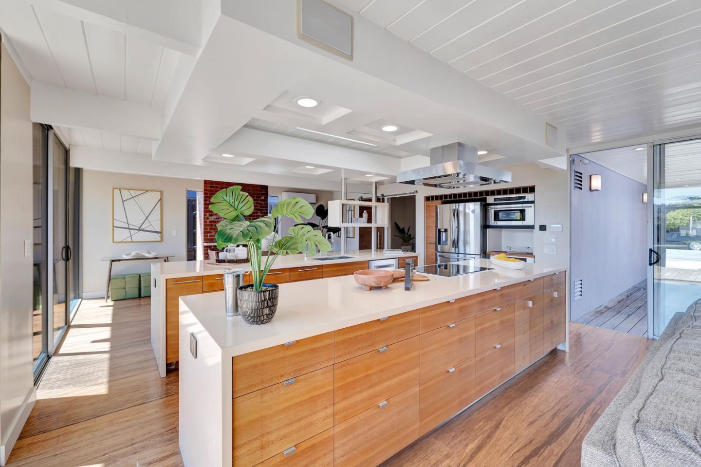 Detail Gallery Image 17 of 74 For 1984 Ticonderoga Dr, San Mateo,  CA 94402 - 4 Beds | 2 Baths
