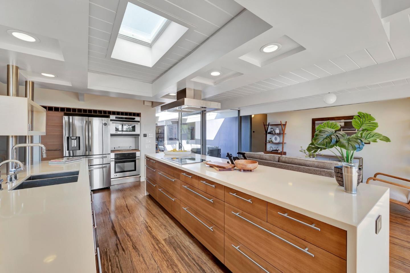 Detail Gallery Image 19 of 74 For 1984 Ticonderoga Dr, San Mateo,  CA 94402 - 4 Beds | 2 Baths