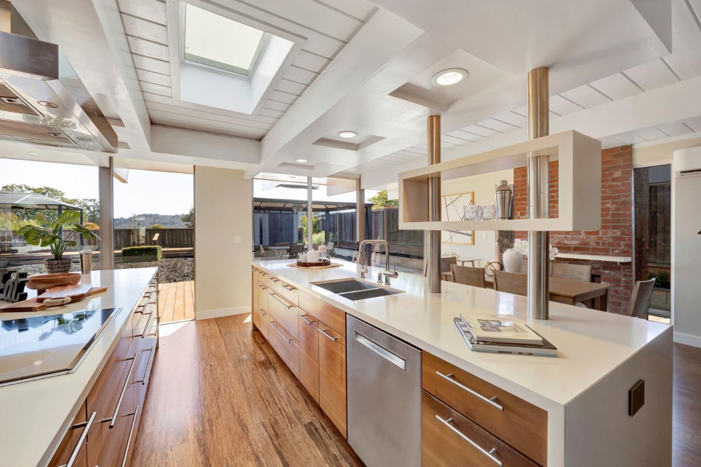 Detail Gallery Image 22 of 74 For 1984 Ticonderoga Dr, San Mateo,  CA 94402 - 4 Beds | 2 Baths