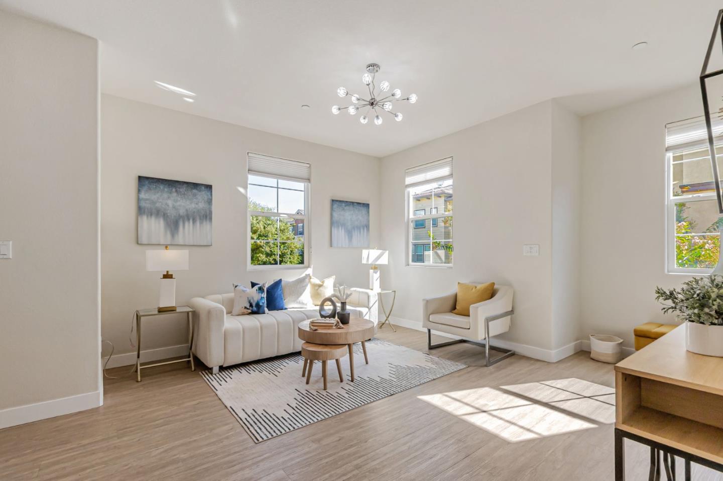 Detail Gallery Image 3 of 33 For 1116 Genco Ter, San Jose,  CA 95133 - 2 Beds | 2/1 Baths