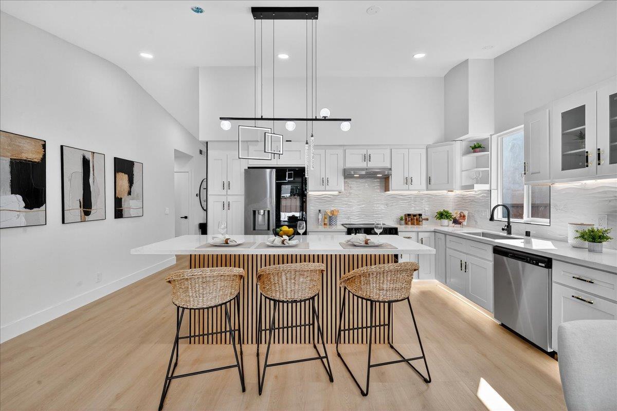 Detail Gallery Image 11 of 60 For 6928 Burning Tree Ct, San Jose,  CA 95119 - 4 Beds | 2 Baths