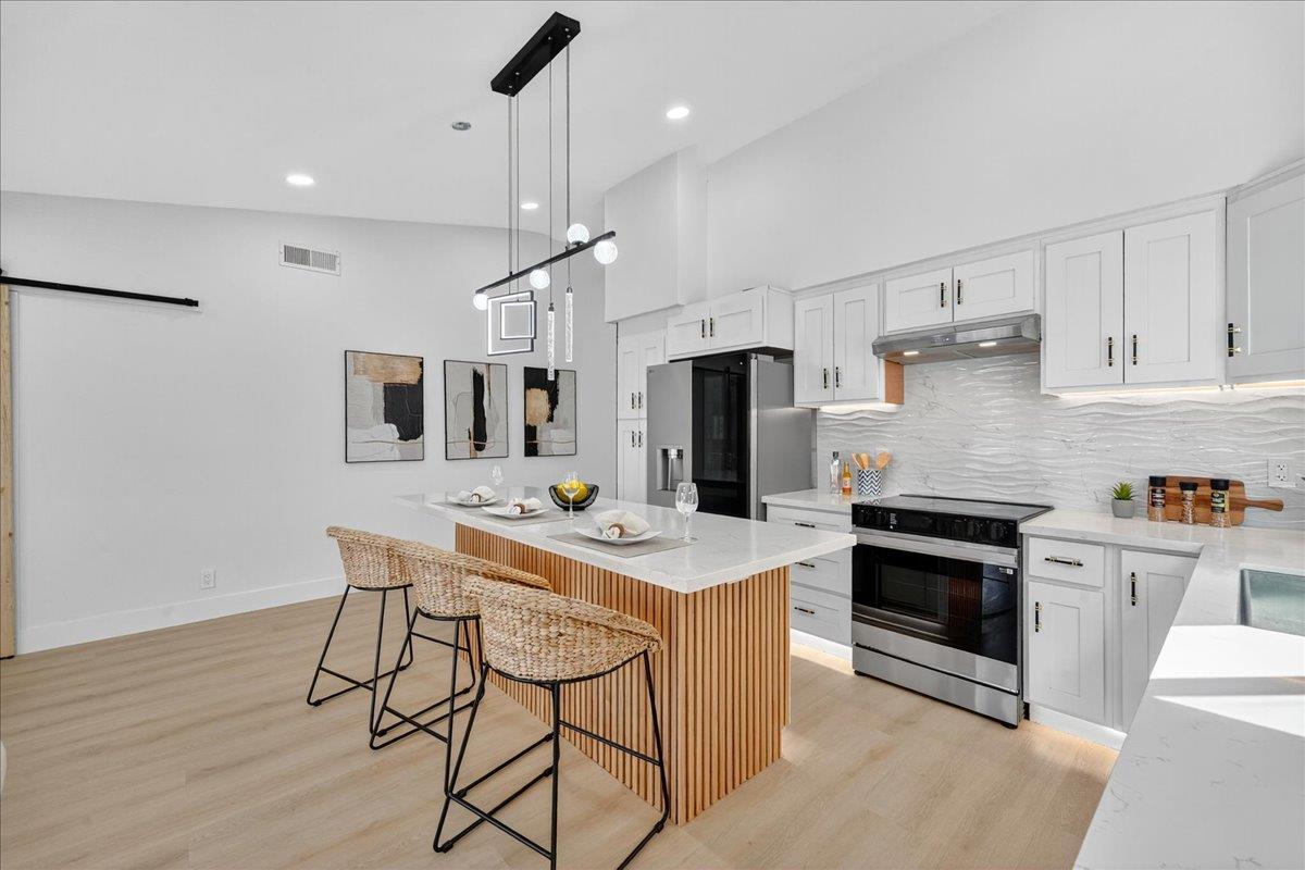 Detail Gallery Image 12 of 60 For 6928 Burning Tree Ct, San Jose,  CA 95119 - 4 Beds | 2 Baths