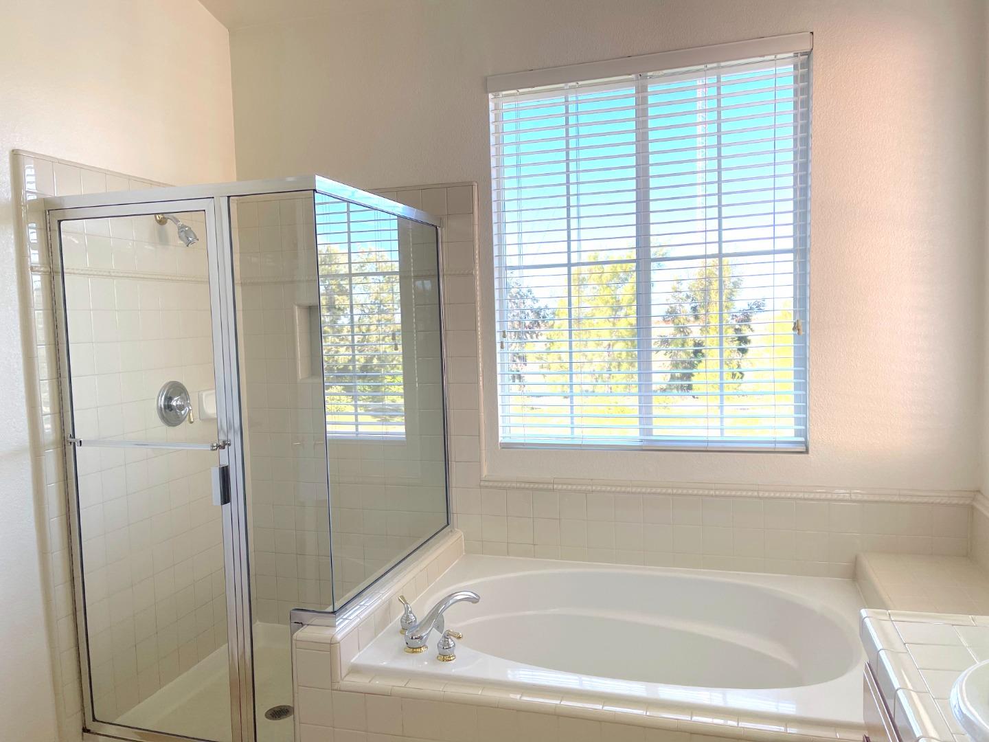 Detail Gallery Image 21 of 28 For 1065 Rockport Ave, Redwood City,  CA 94065 - 5 Beds | 3 Baths