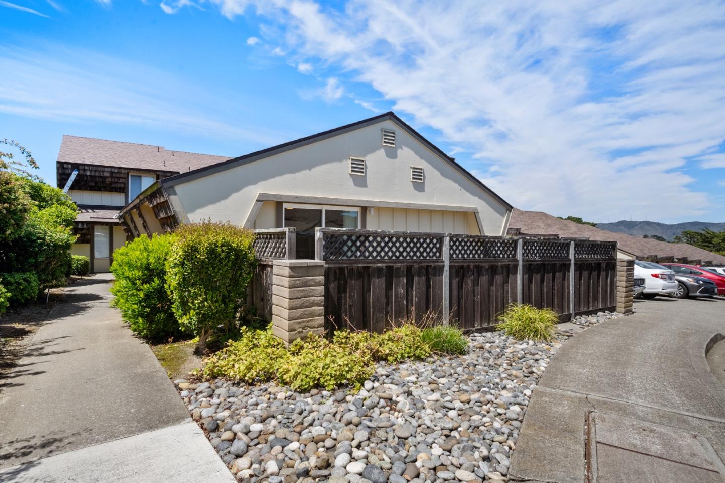 Detail Gallery Image 27 of 34 For 2768 Kilconway Ln, South San Francisco,  CA 94080 - 2 Beds | 1 Baths