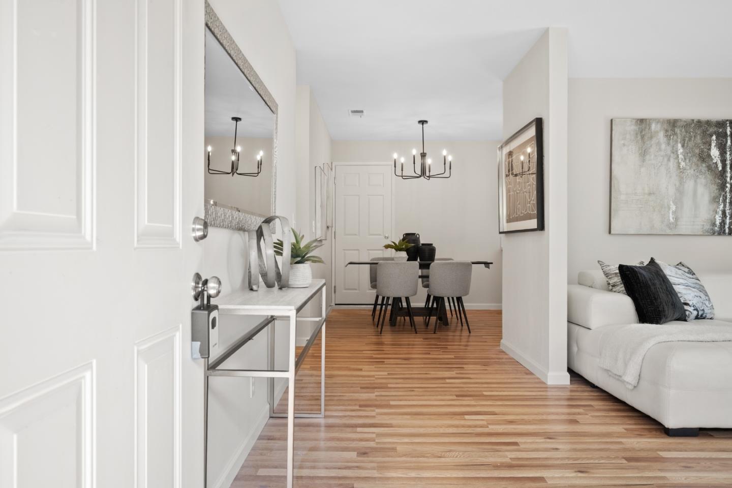 Detail Gallery Image 3 of 34 For 2768 Kilconway Ln, South San Francisco,  CA 94080 - 2 Beds | 1 Baths