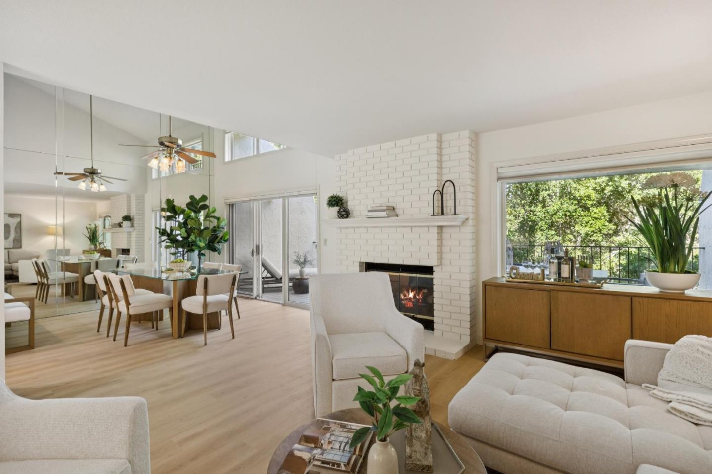 Detail Gallery Image 14 of 72 For 105 Rio Vista, Los Gatos,  CA 95032 - 3 Beds | 3 Baths