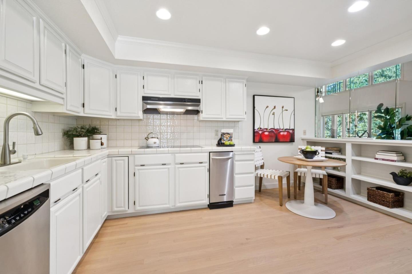 Detail Gallery Image 27 of 72 For 105 Rio Vista, Los Gatos,  CA 95032 - 3 Beds | 3 Baths