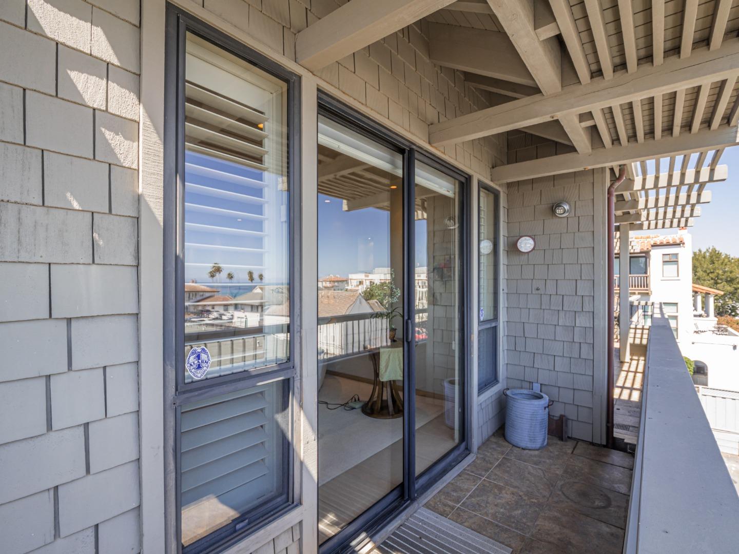 Detail Gallery Image 46 of 48 For 515 2nd St 2a,  Santa Cruz,  CA 95060 - 2 Beds | 2 Baths