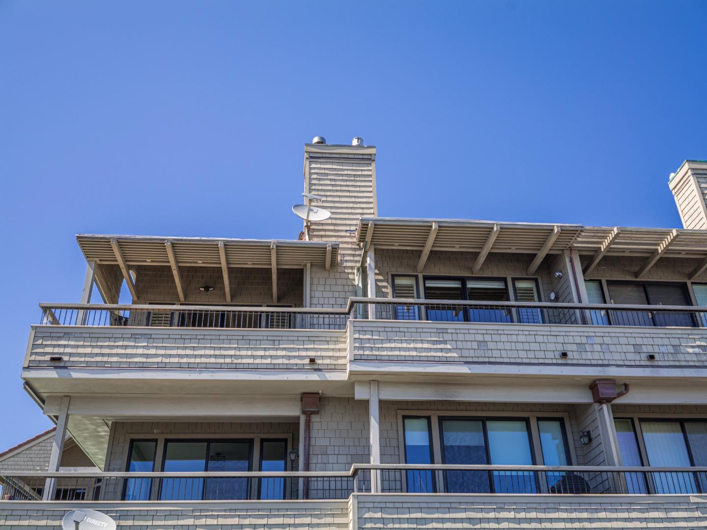Detail Gallery Image 6 of 48 For 515 2nd St 2a,  Santa Cruz,  CA 95060 - 2 Beds | 2 Baths