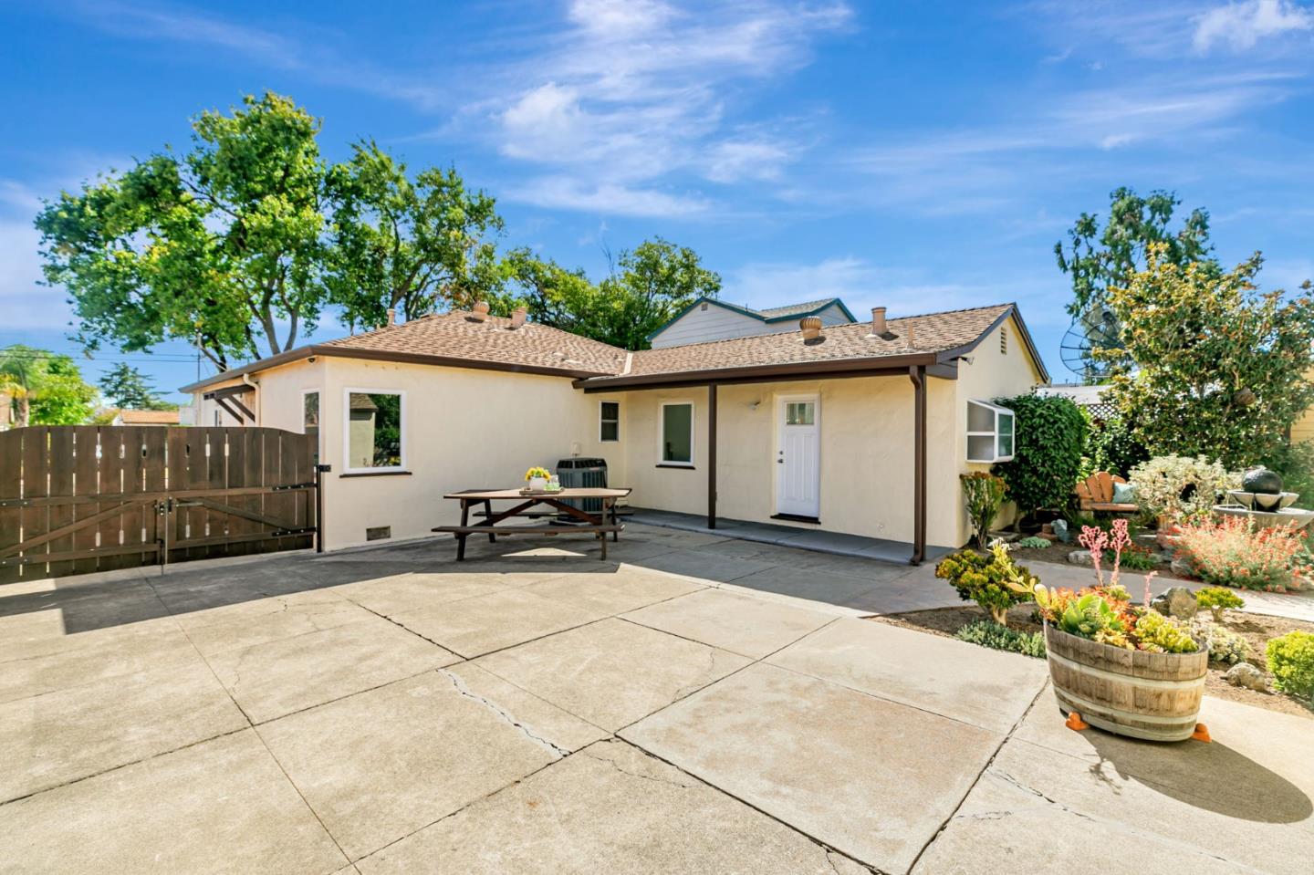 Detail Gallery Image 31 of 41 For 86 S Cragmont Ave, San Jose,  CA 95127 - 3 Beds | 2 Baths