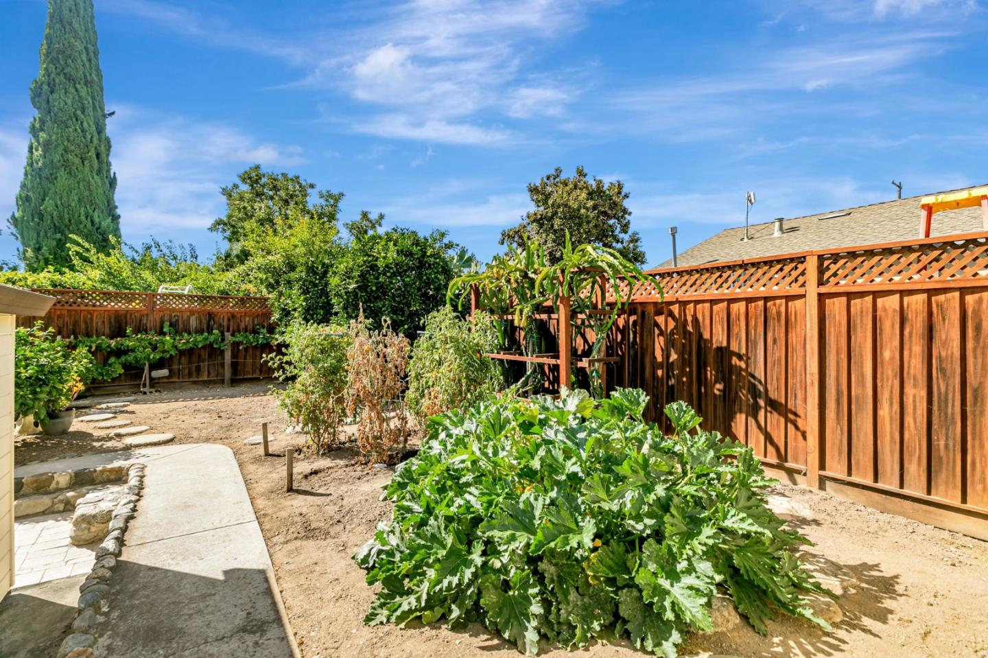 Detail Gallery Image 37 of 41 For 86 S Cragmont Ave, San Jose,  CA 95127 - 3 Beds | 2 Baths