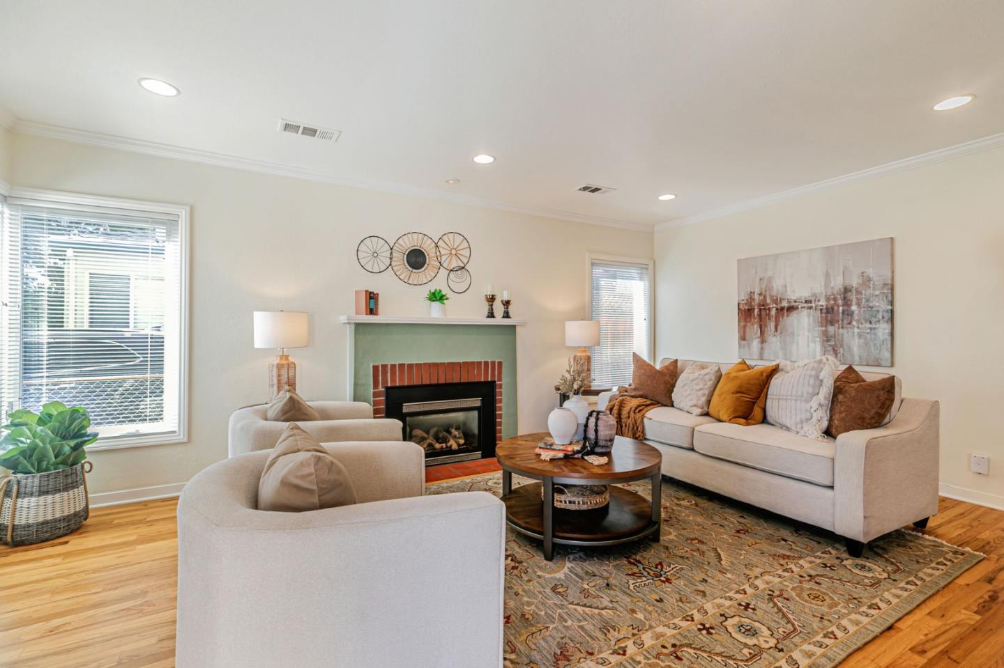 Detail Gallery Image 4 of 41 For 86 S Cragmont Ave, San Jose,  CA 95127 - 3 Beds | 2 Baths