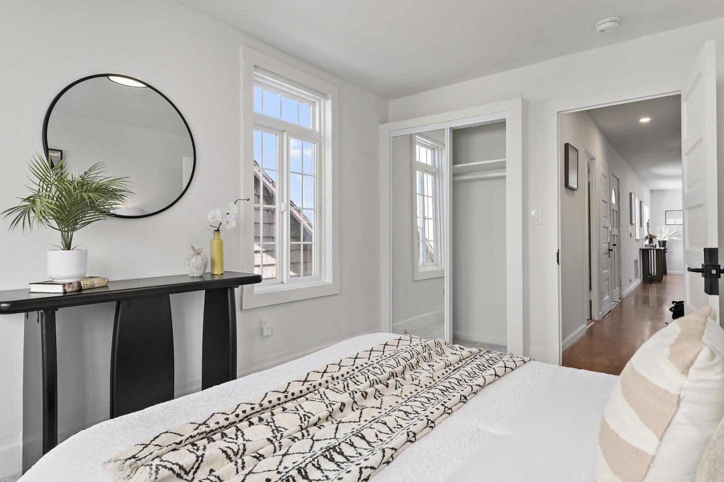 Detail Gallery Image 13 of 31 For 950-954 Vallejo St, San Francisco,  CA 94133 - – Beds | – Baths
