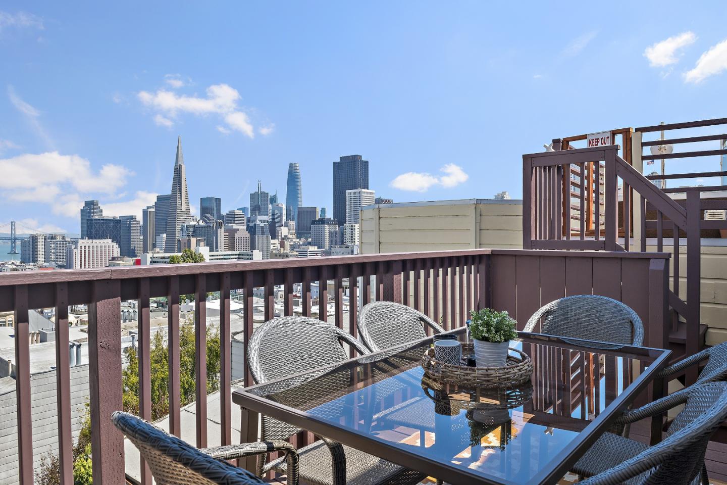 Detail Gallery Image 15 of 31 For 950-954 Vallejo St, San Francisco,  CA 94133 - – Beds | – Baths