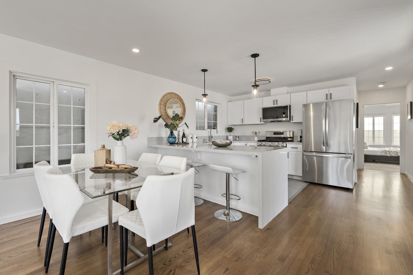 Detail Gallery Image 8 of 31 For 950-954 Vallejo St, San Francisco,  CA 94133 - – Beds | – Baths