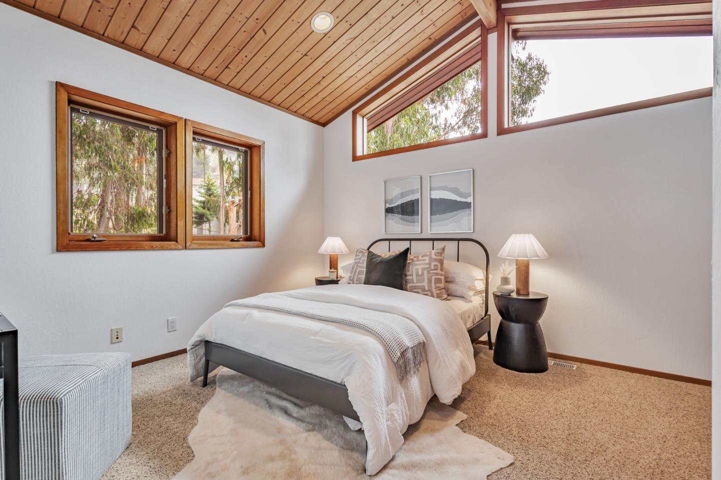 Detail Gallery Image 18 of 30 For 555 Avenue Portola, El Granada,  CA 94018 - 4 Beds | 3 Baths