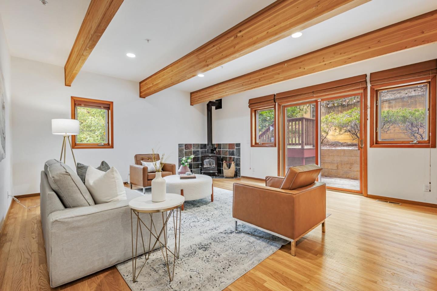 Detail Gallery Image 8 of 30 For 555 Avenue Portola, El Granada,  CA 94018 - 4 Beds | 3 Baths