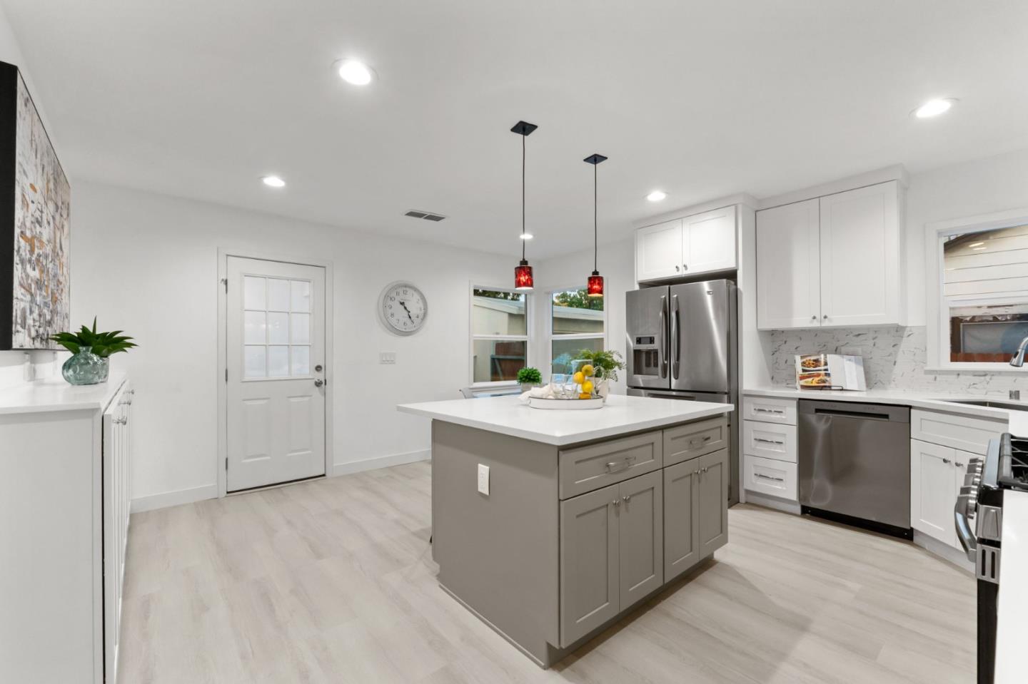 Detail Gallery Image 10 of 55 For 366 Cureton Pl, San Jose,  CA 95127 - 3 Beds | 2 Baths