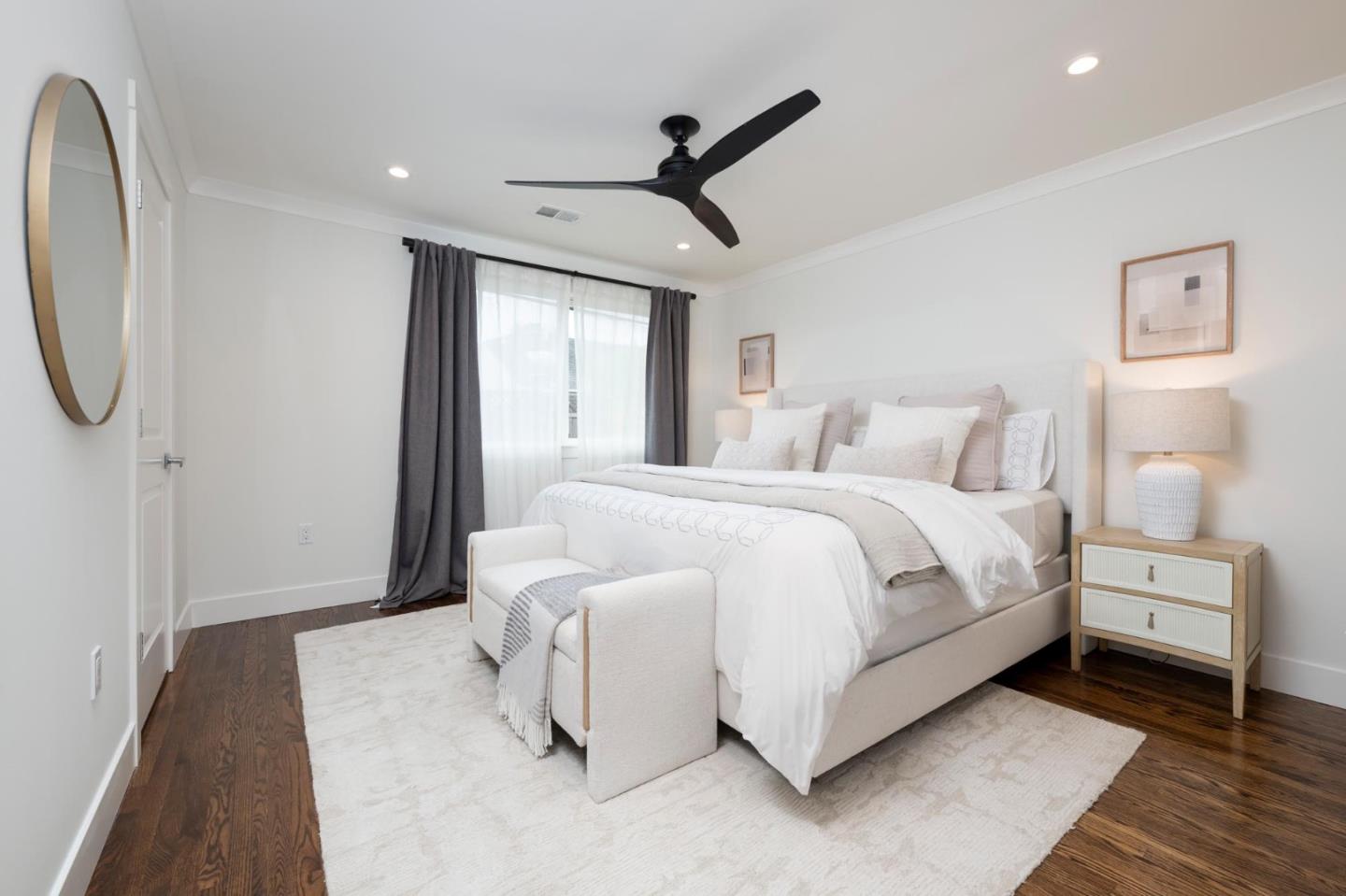 Detail Gallery Image 11 of 28 For 1144 Hawthorne Dr, San Mateo,  CA 94402 - 4 Beds | 2 Baths
