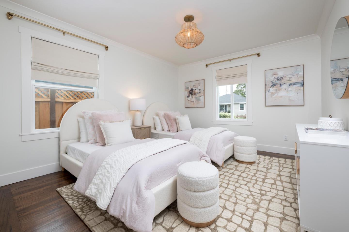 Detail Gallery Image 15 of 28 For 1144 Hawthorne Dr, San Mateo,  CA 94402 - 4 Beds | 2 Baths