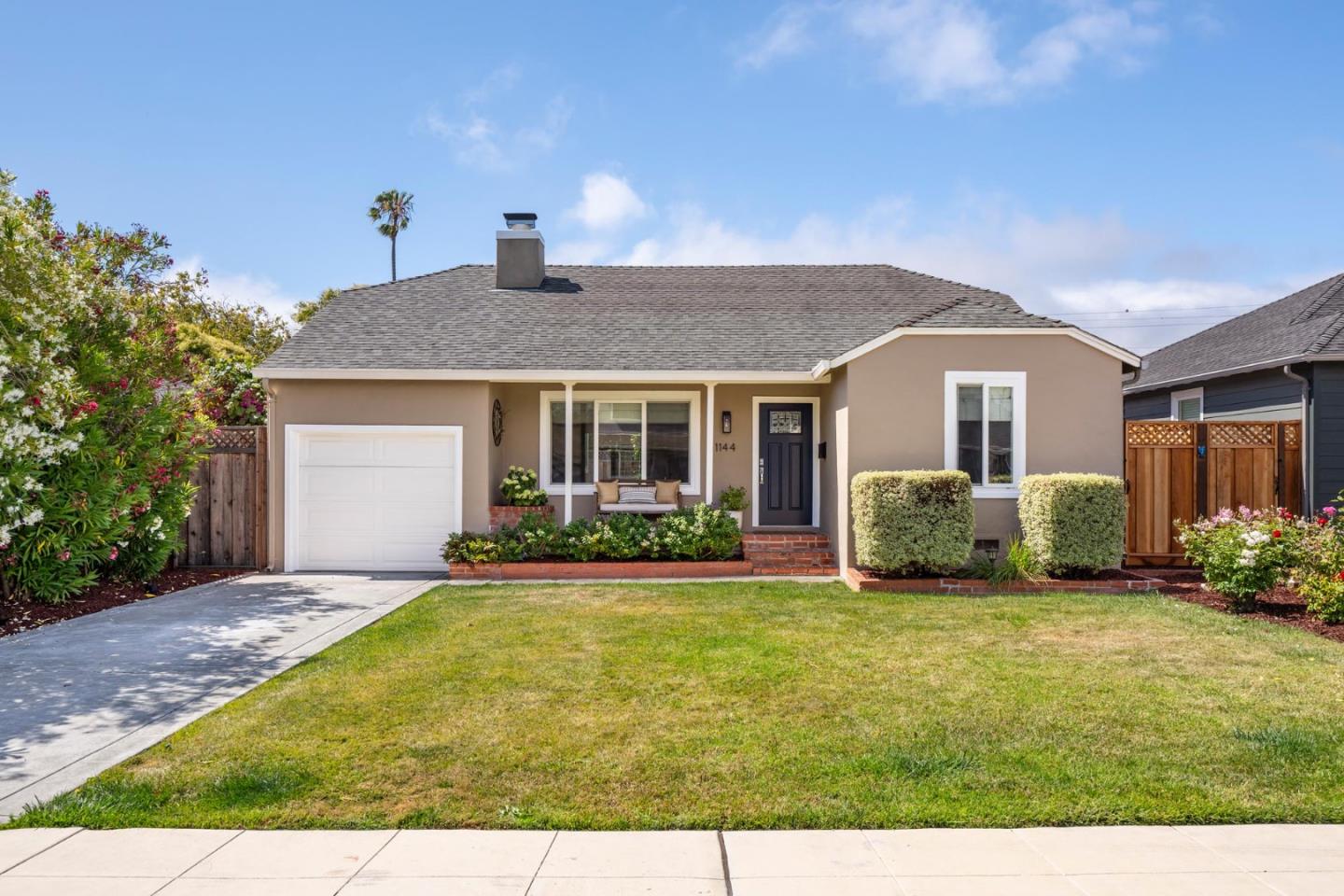Detail Gallery Image 22 of 28 For 1144 Hawthorne Dr, San Mateo,  CA 94402 - 4 Beds | 2 Baths