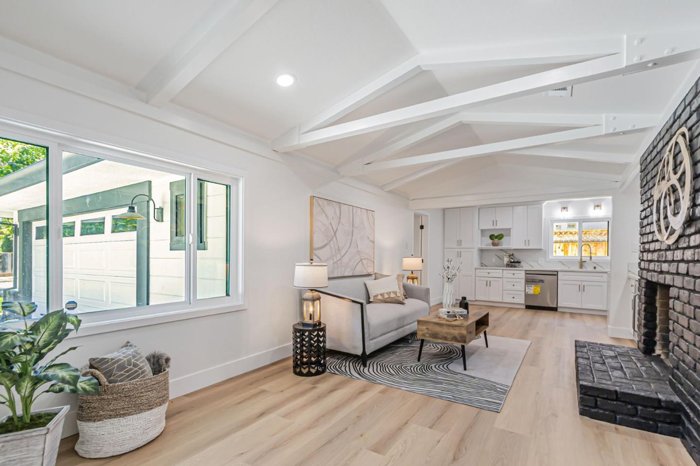 Detail Gallery Image 11 of 29 For 1349 Happy Valley Ave, San Jose,  CA 95129 - 3 Beds | 2/1 Baths