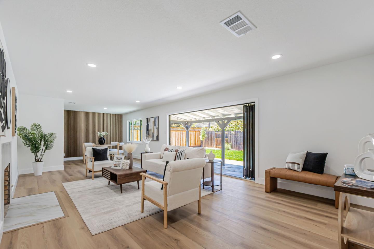 Detail Gallery Image 12 of 29 For 1349 Happy Valley Ave, San Jose,  CA 95129 - 3 Beds | 2/1 Baths