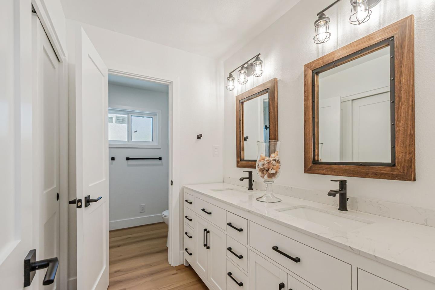 Detail Gallery Image 18 of 29 For 1349 Happy Valley Ave, San Jose,  CA 95129 - 3 Beds | 2/1 Baths