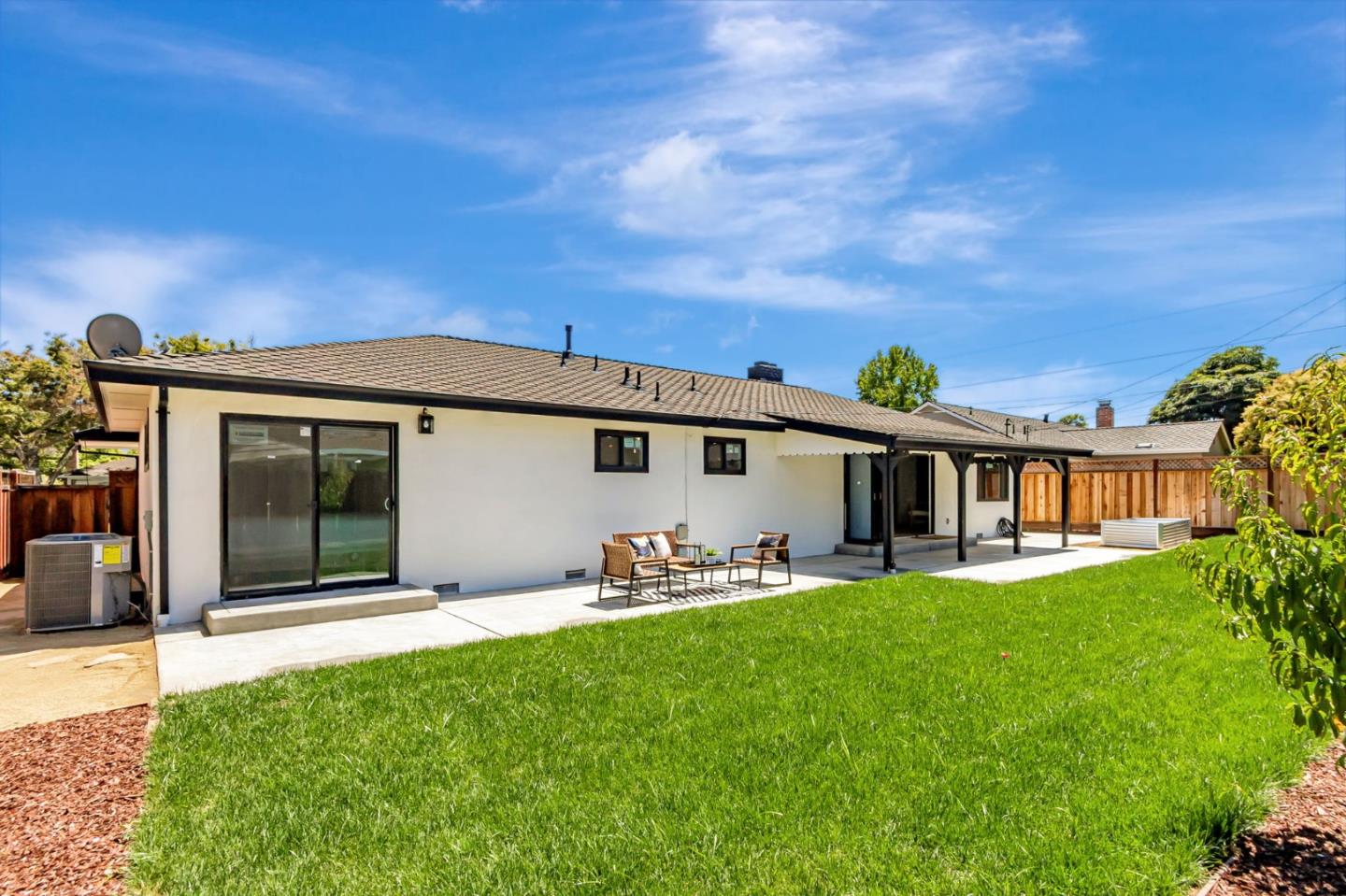 Detail Gallery Image 22 of 29 For 1349 Happy Valley Ave, San Jose,  CA 95129 - 3 Beds | 2/1 Baths