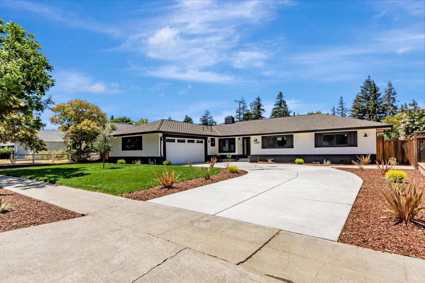 Detail Gallery Image 3 of 29 For 1349 Happy Valley Ave, San Jose,  CA 95129 - 3 Beds | 2/1 Baths