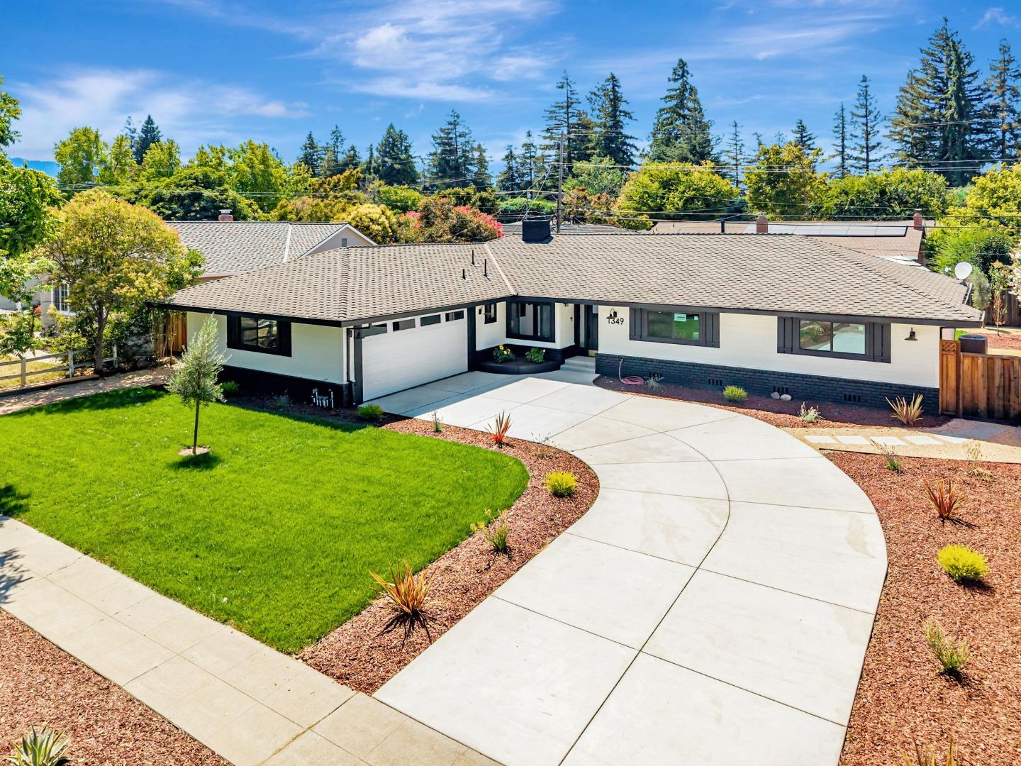 Detail Gallery Image 4 of 29 For 1349 Happy Valley Ave, San Jose,  CA 95129 - 3 Beds | 2/1 Baths