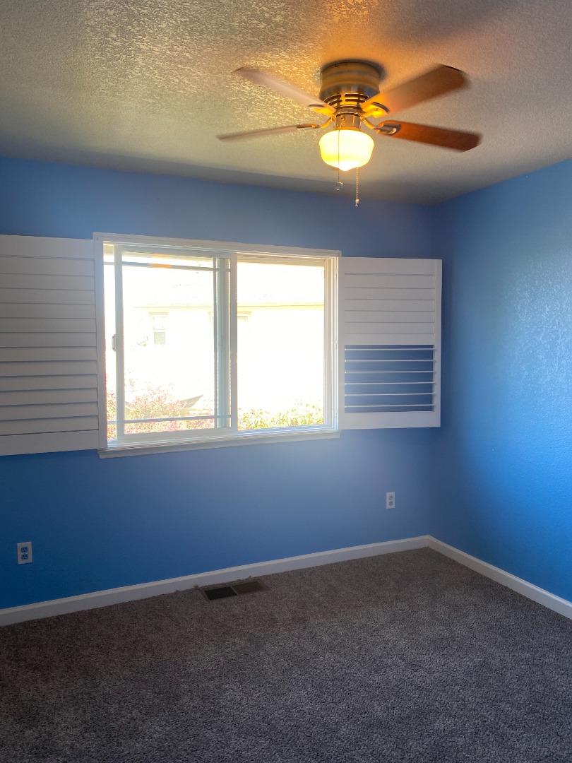 Detail Gallery Image 10 of 15 For 1210 Snow Ridge Ct, Modesto,  CA 95351 - 4 Beds | 2/1 Baths