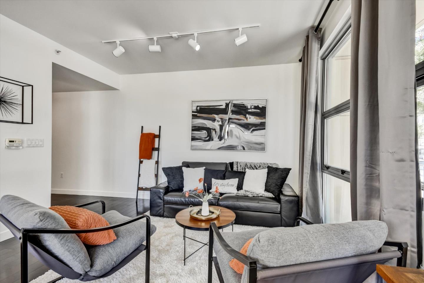 Detail Gallery Image 5 of 29 For 175 W Saint James St #203,  San Jose,  CA 95110 - 2 Beds | 2 Baths
