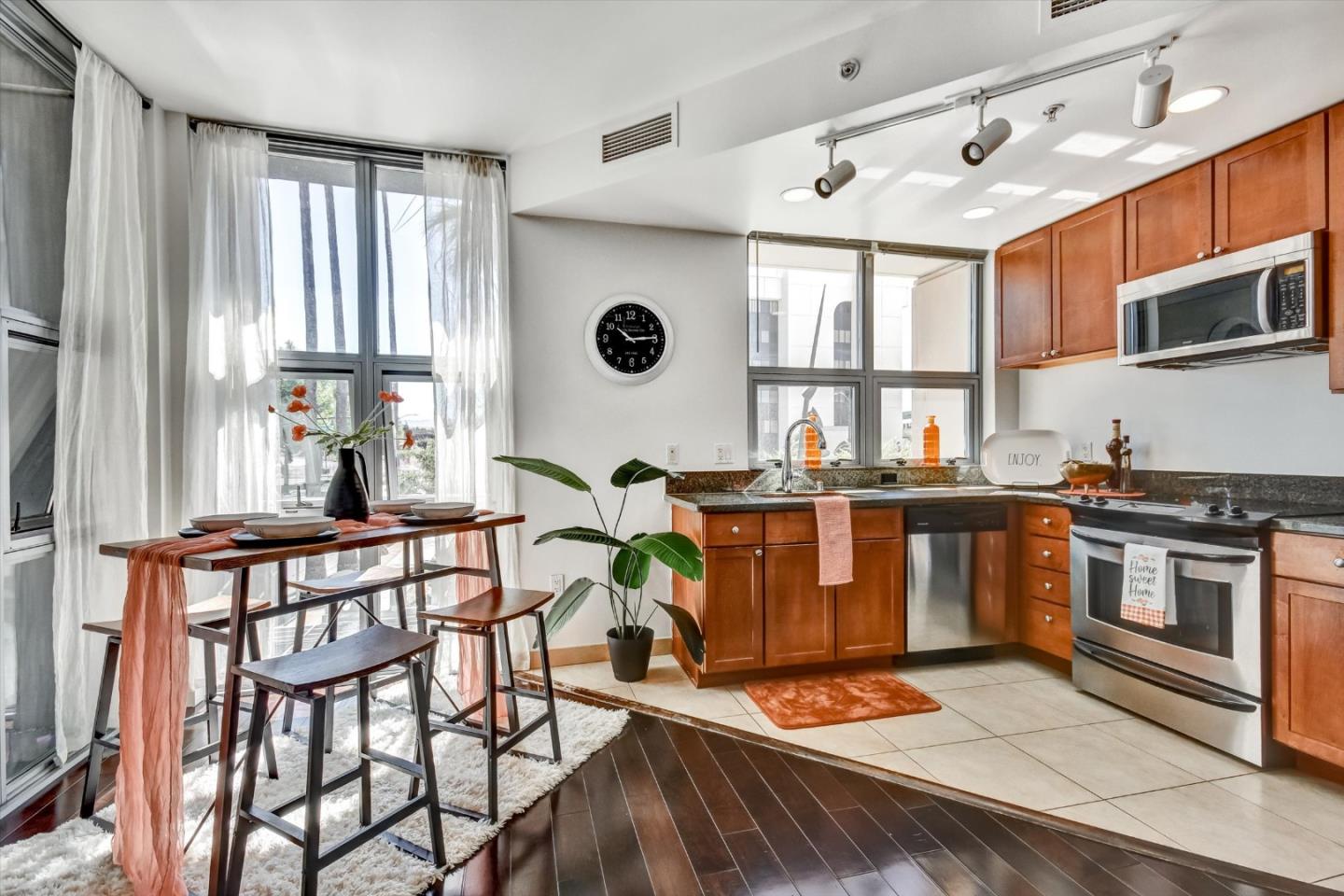 Detail Gallery Image 8 of 29 For 175 W Saint James St #203,  San Jose,  CA 95110 - 2 Beds | 2 Baths