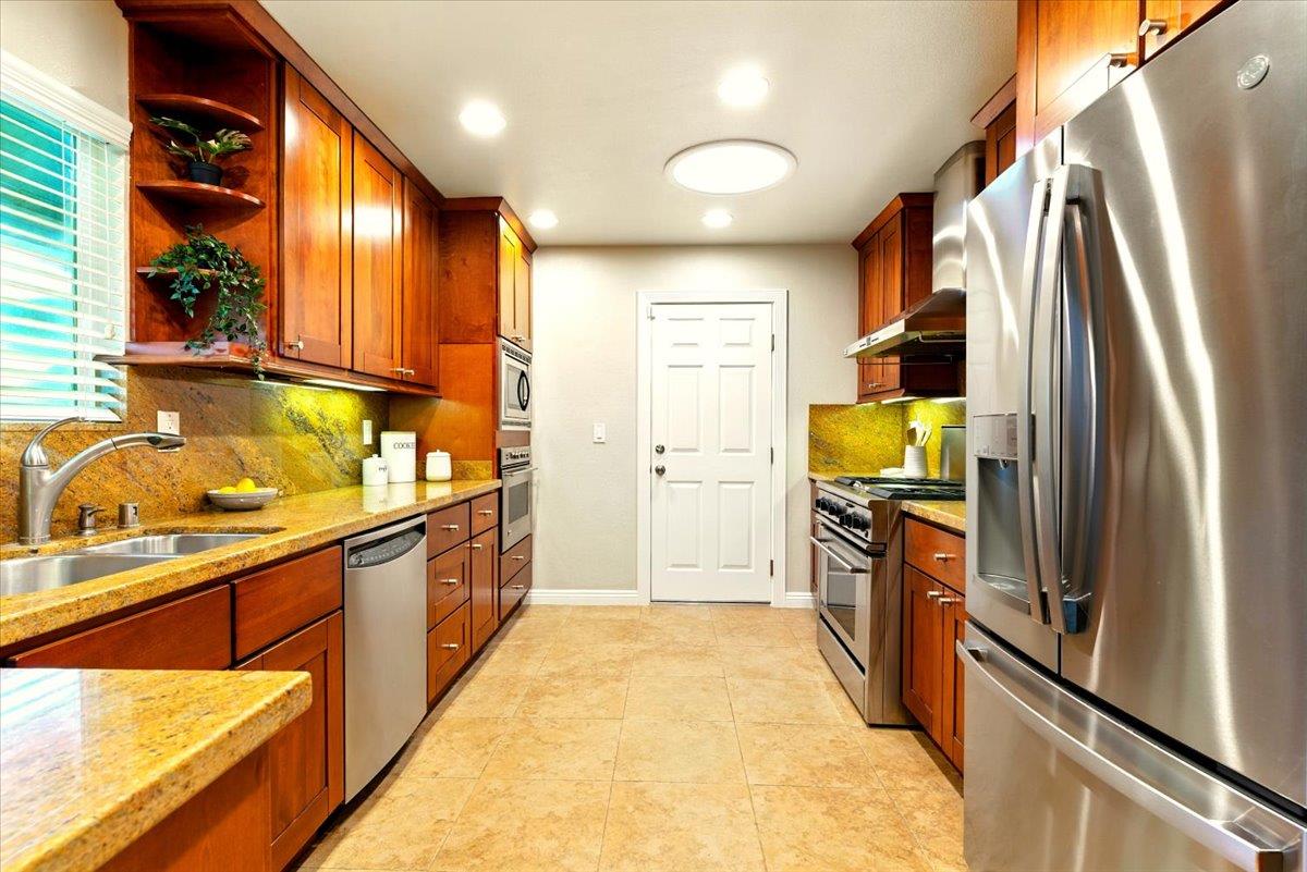 Detail Gallery Image 12 of 24 For 743 N Redwood Ave, San Jose,  CA 95128 - 3 Beds | 1 Baths