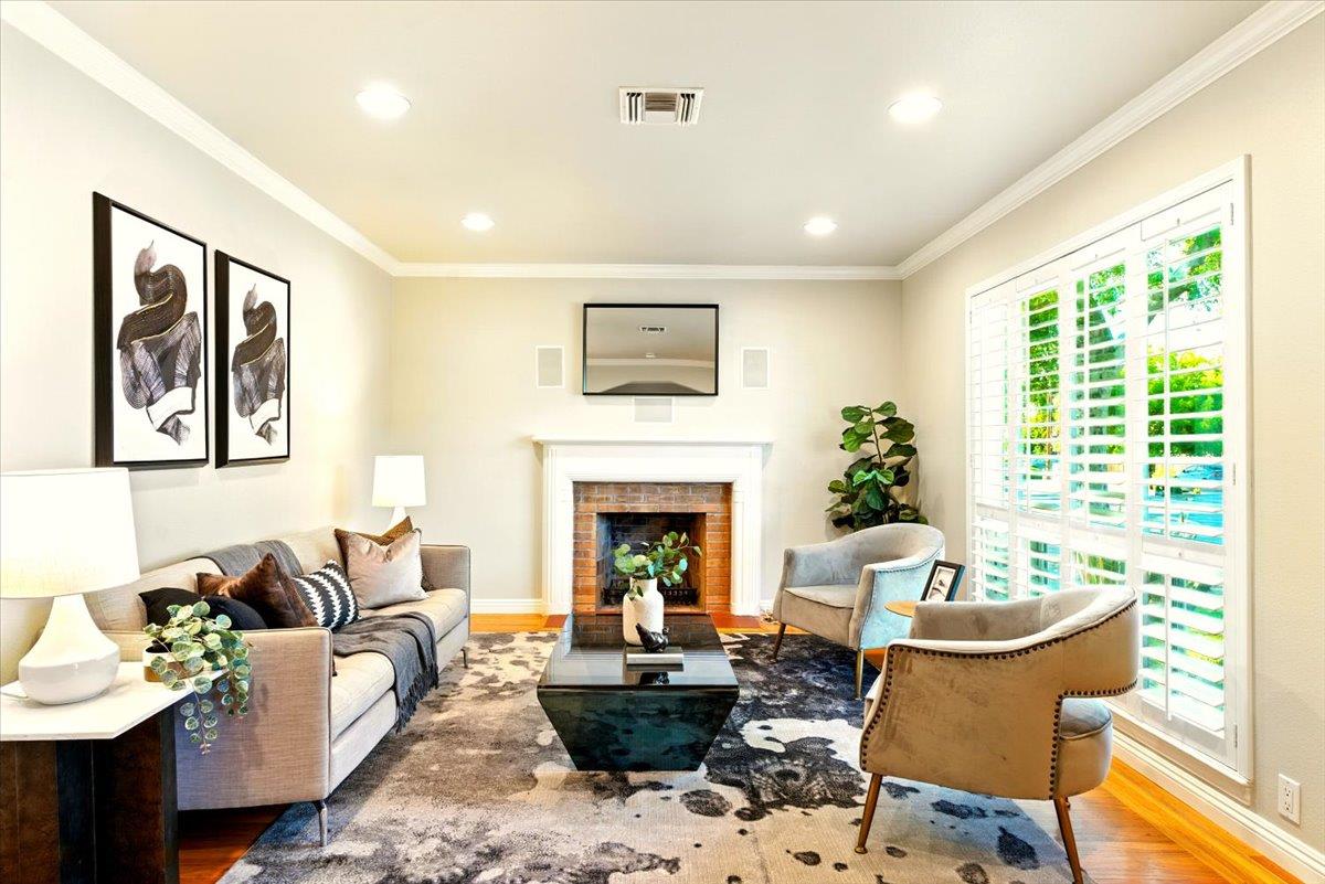 Detail Gallery Image 6 of 24 For 743 N Redwood Ave, San Jose,  CA 95128 - 3 Beds | 1 Baths