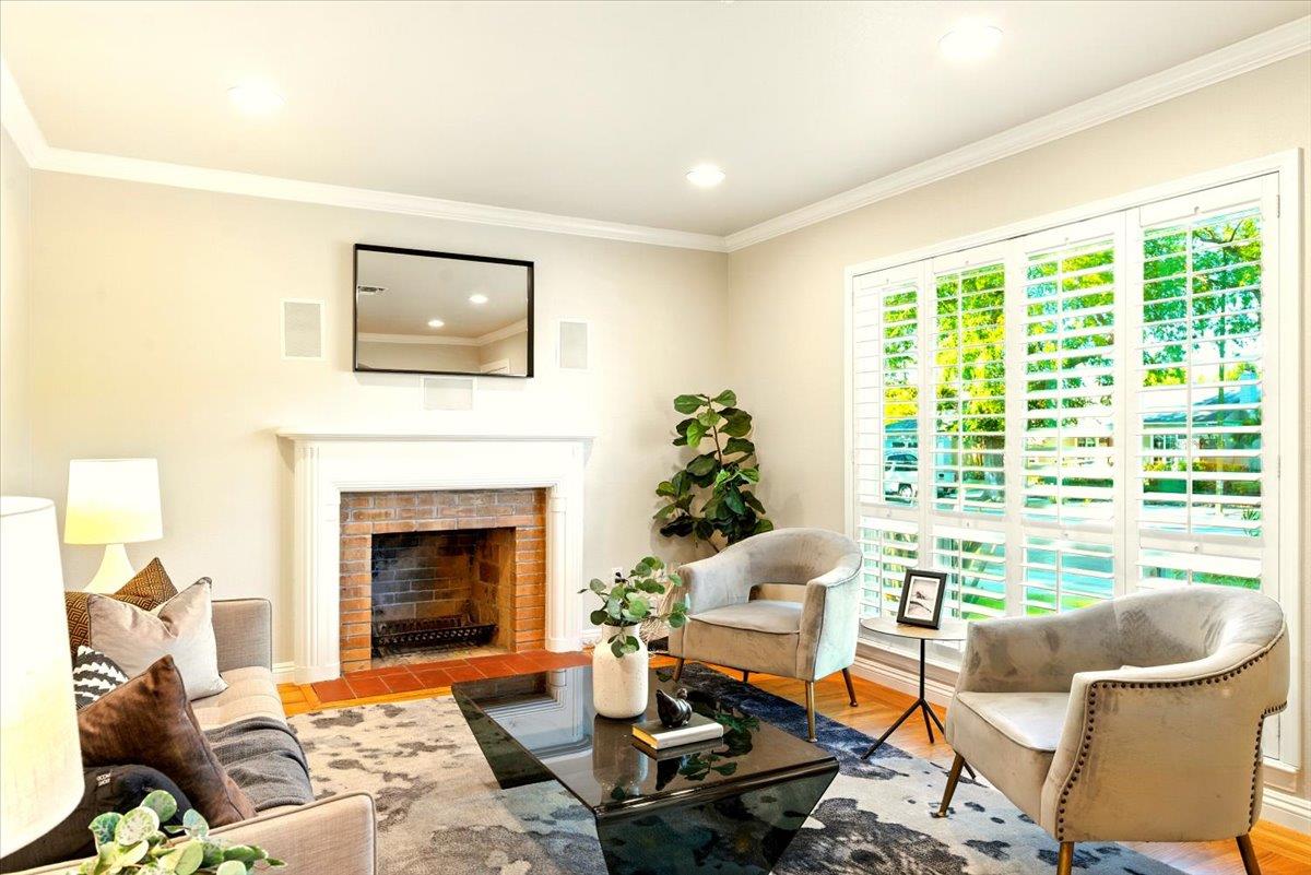Detail Gallery Image 7 of 24 For 743 N Redwood Ave, San Jose,  CA 95128 - 3 Beds | 1 Baths