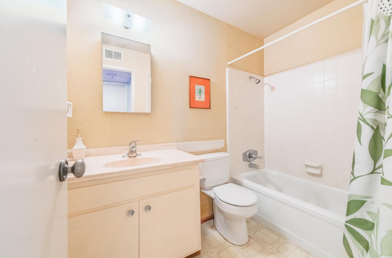 Detail Gallery Image 17 of 25 For 1619 Seville St, Salinas,  CA 93906 - 2 Beds | 1 Baths