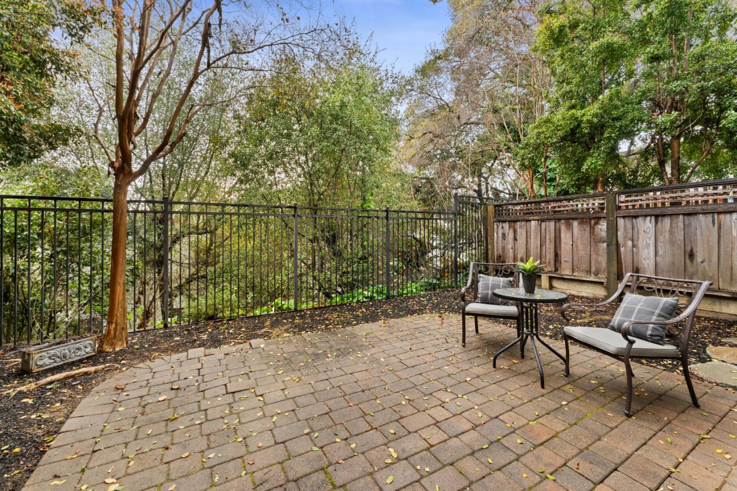 Detail Gallery Image 7 of 14 For 110 Boyer Ln, Los Gatos,  CA 95030 - 3 Beds | 2/1 Baths